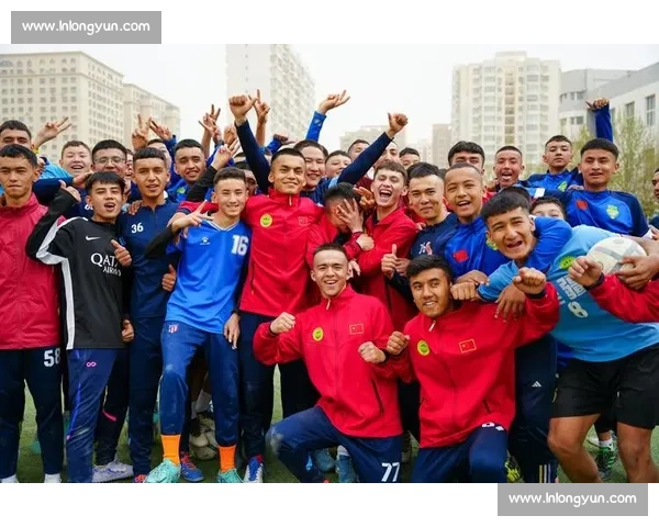 足球之乡杨浦 “杨超” 落幕,黑马登顶六组桂冠