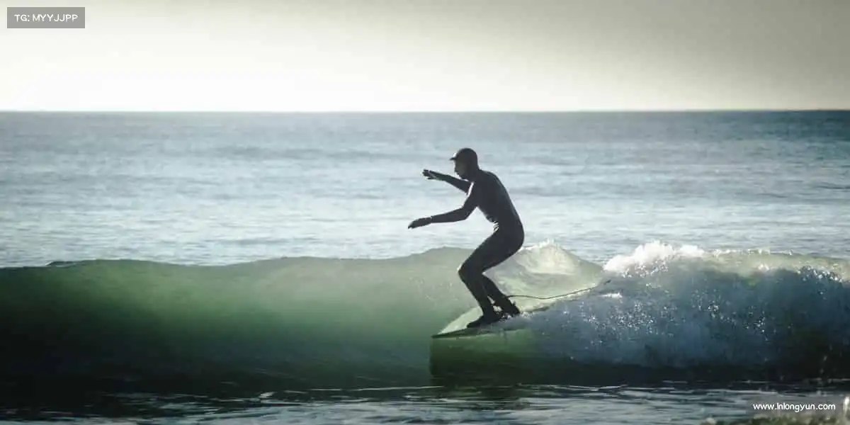 <strong>易游</strong>球场上的每一次跳跃，都是对天空的致敬！扣篮